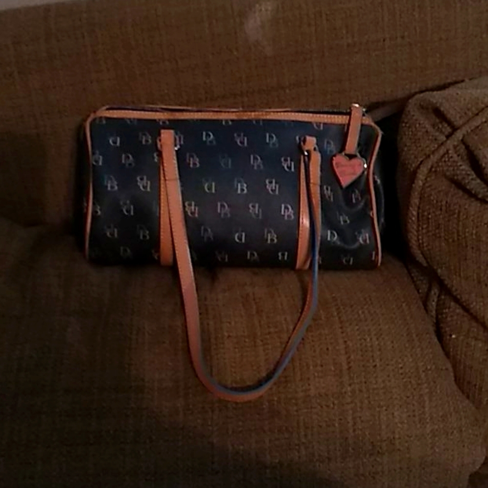 Dooney & Bourke purse